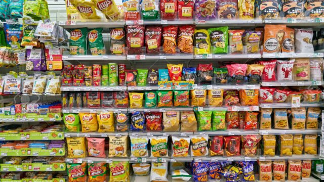 139867430-singapore-circa-april-2019-interior-shot-of-7-eleven-convenience-store-in-singapore-a.jpg