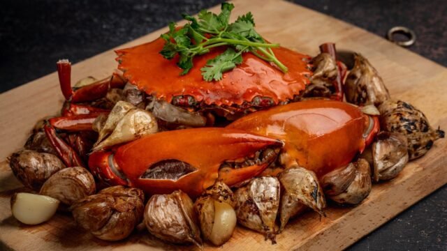 Garlic-Baked-Crab-2-LR1-scaled-1.jpg