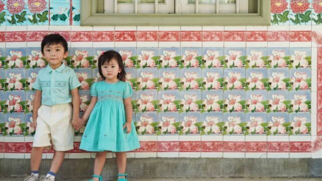Wesley_Lily_Heritage_Collection_Model_363053e0-894c-4022-8abd-ad3bf0dc9514_1800x.jpg